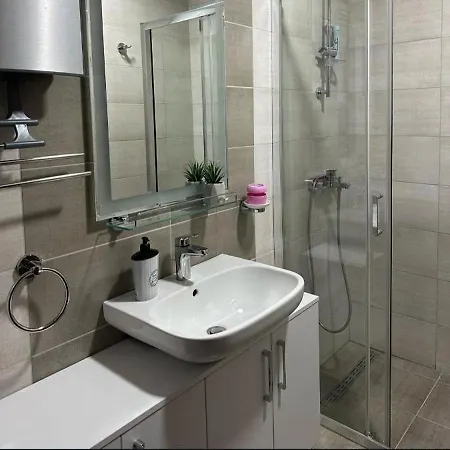 Apartmanjagodinaana 2 アパート